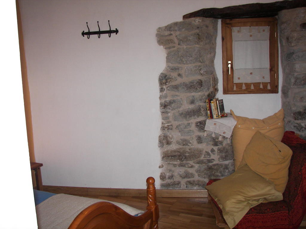 Antigua Casa Catones Hotel Huesca Room photo