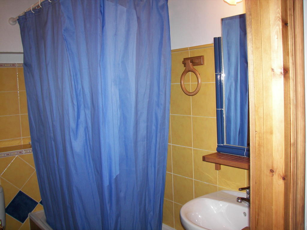 Antigua Casa Catones Hotel Huesca Room photo